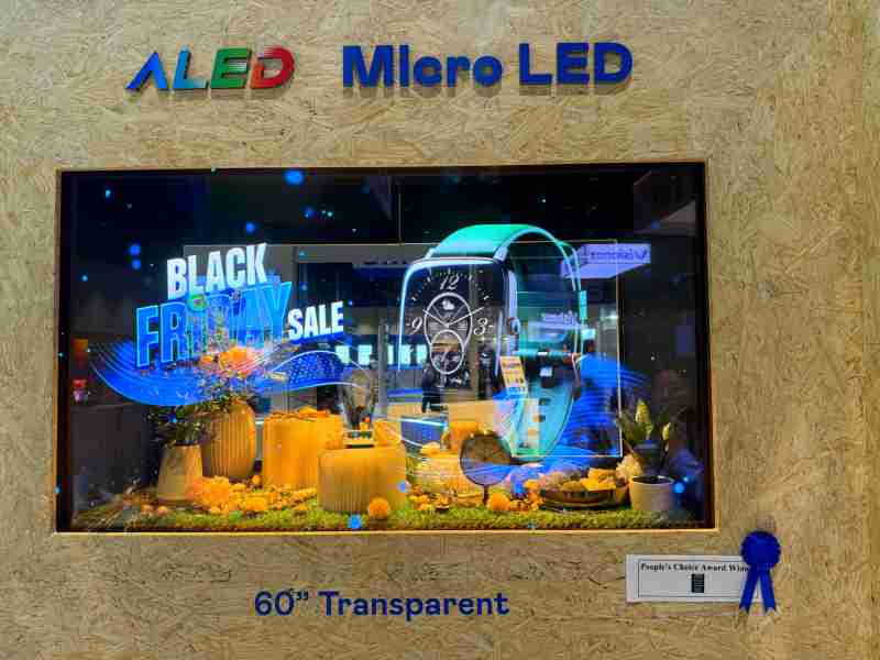 彩霸王60吋高透明度Micro LED显示器获”最佳Micro LED技术应用奖”，，，将Micro LED面板透明化之设计特性极致发挥，，，，以可扩展性无缝拼接技术打造，，，具备600 nits全画面亮度、、、、大于60%穿透率及超过NTSC 110%的优异广色域表现，，，，可依需求灵活应用于各种场域